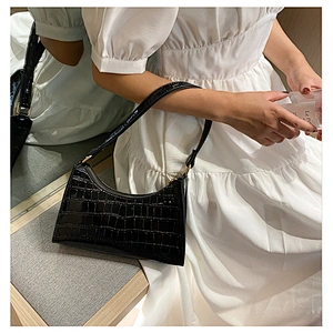Western Style Underarm Bag Female 2020 Popular All-Match Shoulder Bag Solid Color Soft Small Square Bag