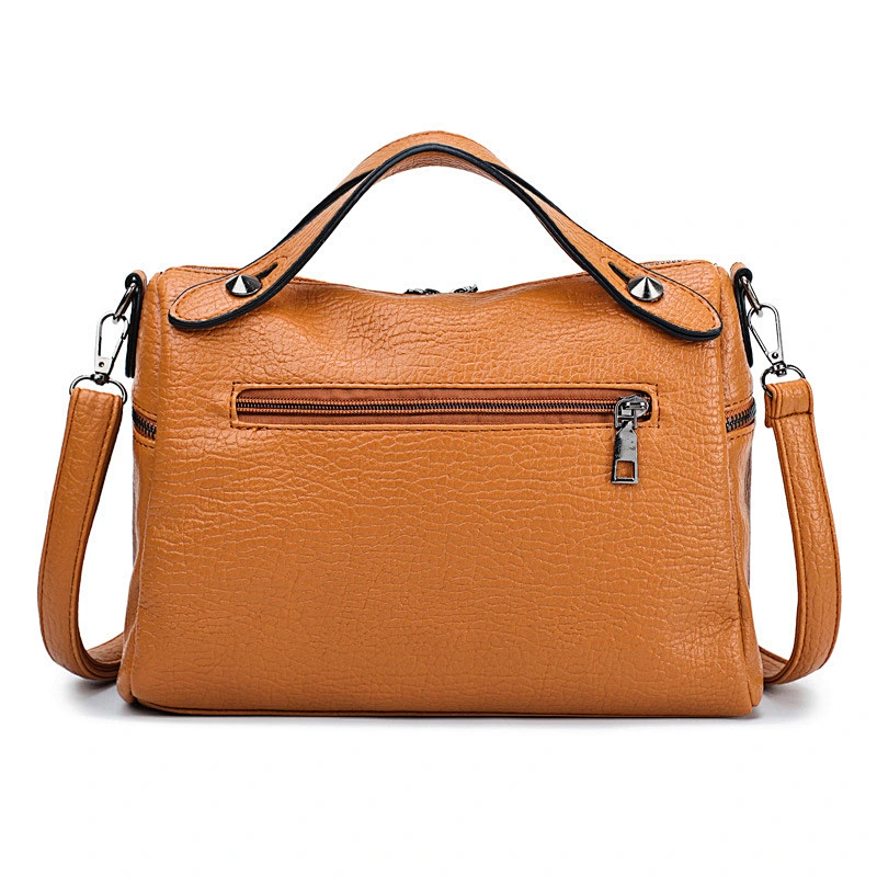 2019 Hot-selling pu leather zipper rivet motorcycle shoulder  rivet vintage leather pillow handbag
