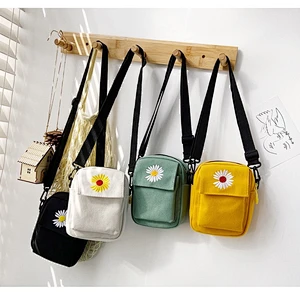 2020 New Style Ins Mini Daisy Embroidered Small Canvas Casual Shoulder Bag Wholesale Custom Logo Crossbody Bag