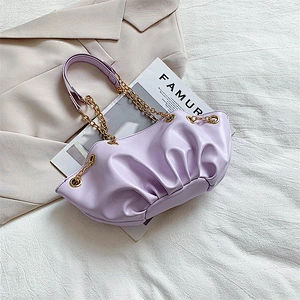 2020 New Chain Small Bag Female Korean Version Messenger Shoulder Bag Ins Cloud Bag