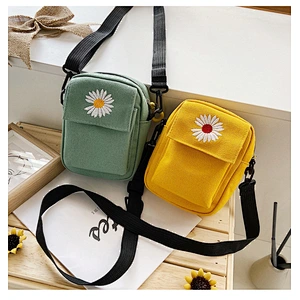 2020 New Style Ins Mini Daisy Embroidered Small Canvas Casual Shoulder Bag Wholesale Custom Logo Crossbody Bag