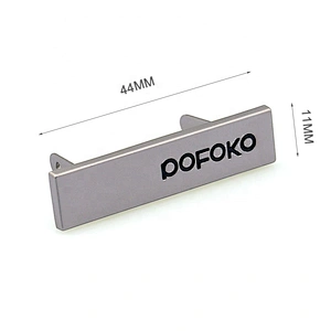 China Manufacturer Custom Metal Label with Engraved Logo for Handbags, Bag Accessories Metal Nameplate