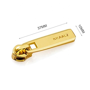 Fashion Metal Zipper Slider Puller for Handbags, Custom Gold Engraved Logo Metal Zipper Pull For Bags