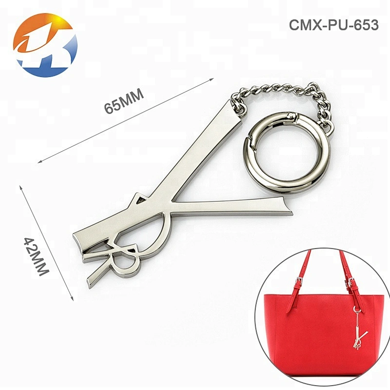 Gold Engraved Round Tag With Hook And Chain Hang Metal Handbag Logo