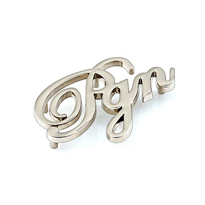 Quick Release Low Price Zinc Alloy Nickel Metal Brand Letter Plates Logo
