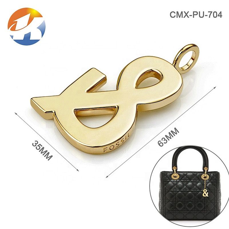 Hot Sale Fashion Design Heart Shape Metal Hang Tag, Custom Gold Metal Hanging Logo for Handbags