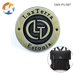 Brushed Antique Brass Color Embossed and Engraved Logo Metal Name Tag, Custom Round Metal Logo Labels for Bags
