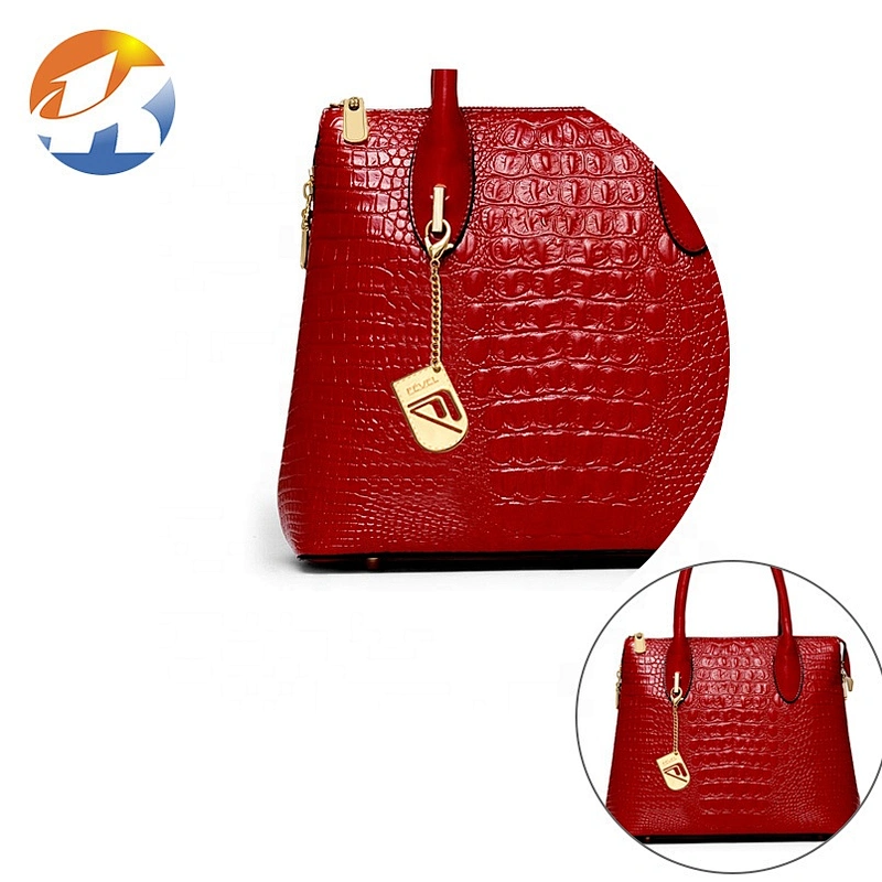 Clasp Chain With Tag Fashion Gold Metal Logo Handbags