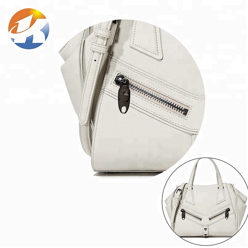 Fancy Black Engraved Logo Zip Puller Metal For Bags