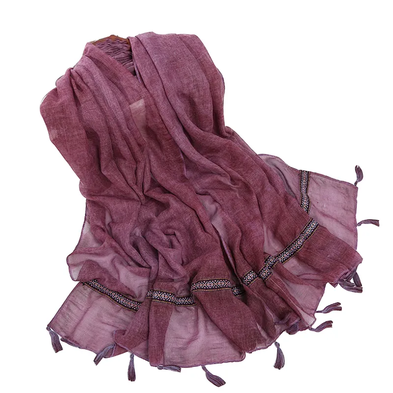 Leisure and artistic style cotton and linen shawl fashion sunshade travel beach towel handmade tassel hanging scarf