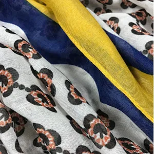 Sunflower tricolor border positioning printed scarf travel holiday shawl