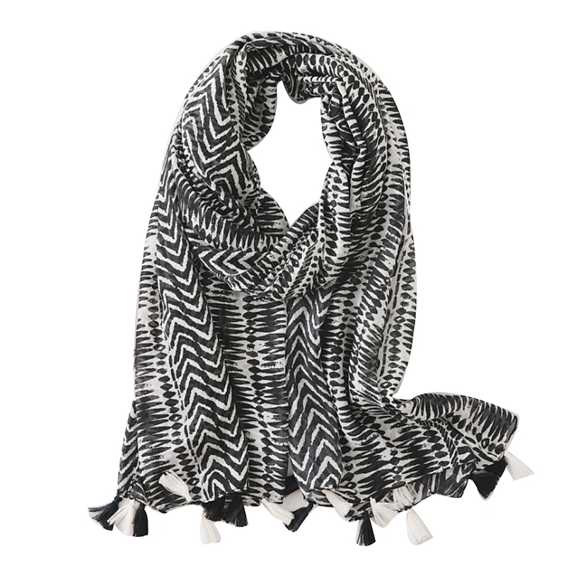 Korean version women's black and white geometric fringe long scarf