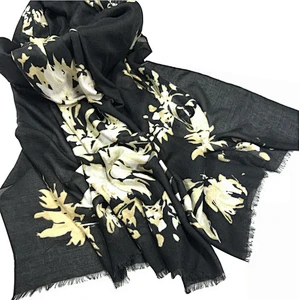 New design rose printed oversize woman scarf