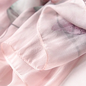 Factory Wholesale Custom Design Digital Print 100% Silk Scarf Women