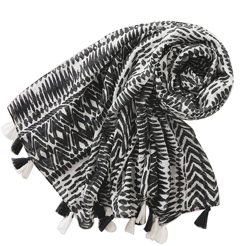 Korean version women's black and white geometric fringe long scarf