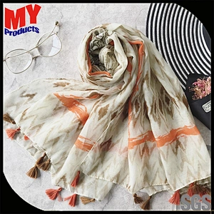 2018 Hot Selling Silk Scarf Organza Shawl Christmas Scarf Hijab Printed Silk Georgette Fabric