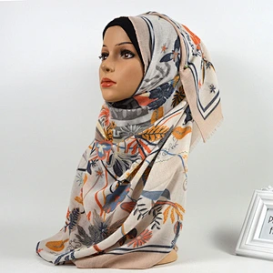 Manufacturers wholesale soft smooth floral print all-match  muslim women blended scarf hijab
