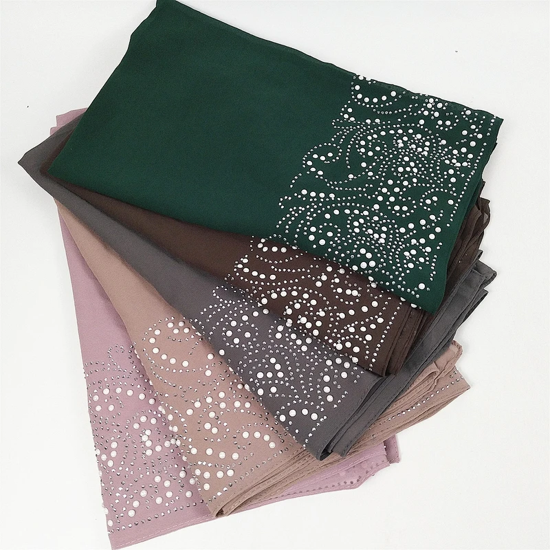 Factory direct sales flower pattern hot drilling pearl wholesale soft muslim cotton hijab scarf