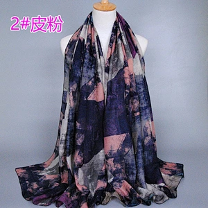 Wholesale 2019 hot sale Summer woman sunscreen shawl  Multi-color blending printed long cotton scarf
