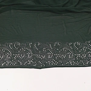 Factory direct sales flower pattern hot drilling pearl wholesale soft muslim cotton hijab scarf