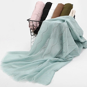 Muslim fashion warm single-head feather stitching solid color plain ladies cotton shawl hijab scarfs