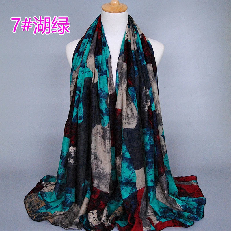 Wholesale 2019 hot sale Summer woman sunscreen shawl  Multi-color blending printed long cotton scarf