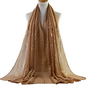 Women's muslim headscarf hijab gold leaf printed low price cotton and linen head scarf muslim hijab