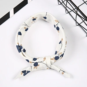 Comfortable all-match women sunscreen wholesale small silk printed scarf