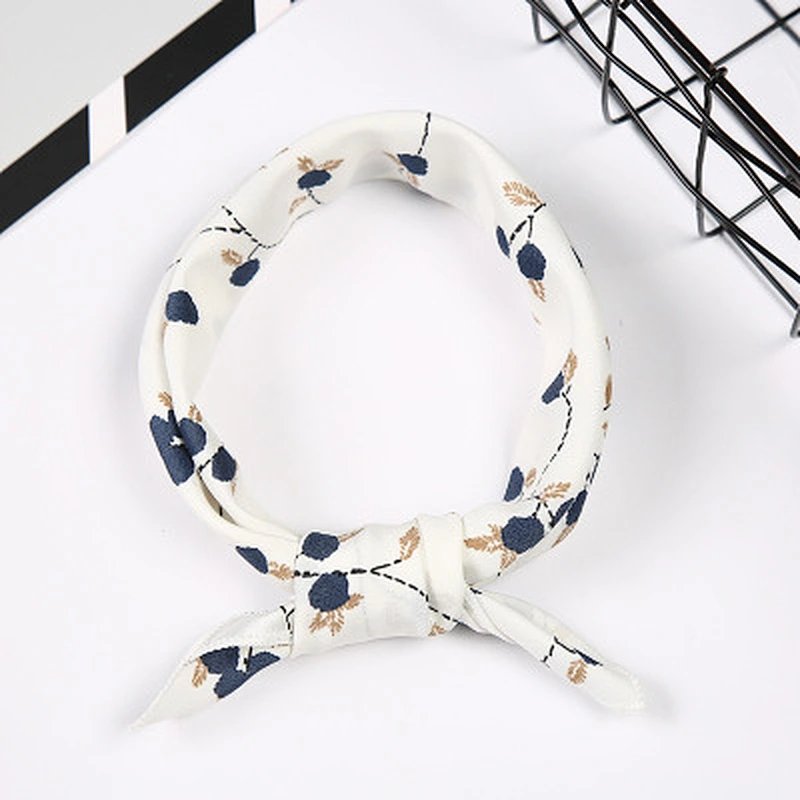 Comfortable all-match women sunscreen wholesale small silk printed scarf