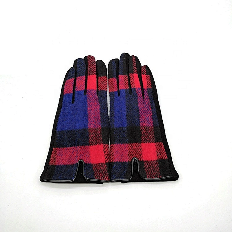 Women Touchscreen Winter Fashion Warm Antifreezing Plaid Gloves