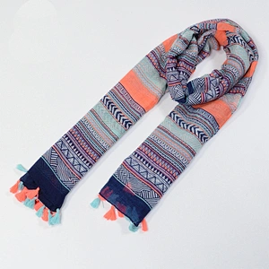 Factory direct new ethnic wind bohemian sunscreen beach women plain tassel shawl scarf fashion