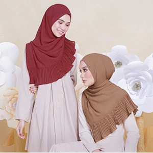 Wholesale monochrome crumpled stitching headscarf plain crinkle pearl chiffon hijab scarf