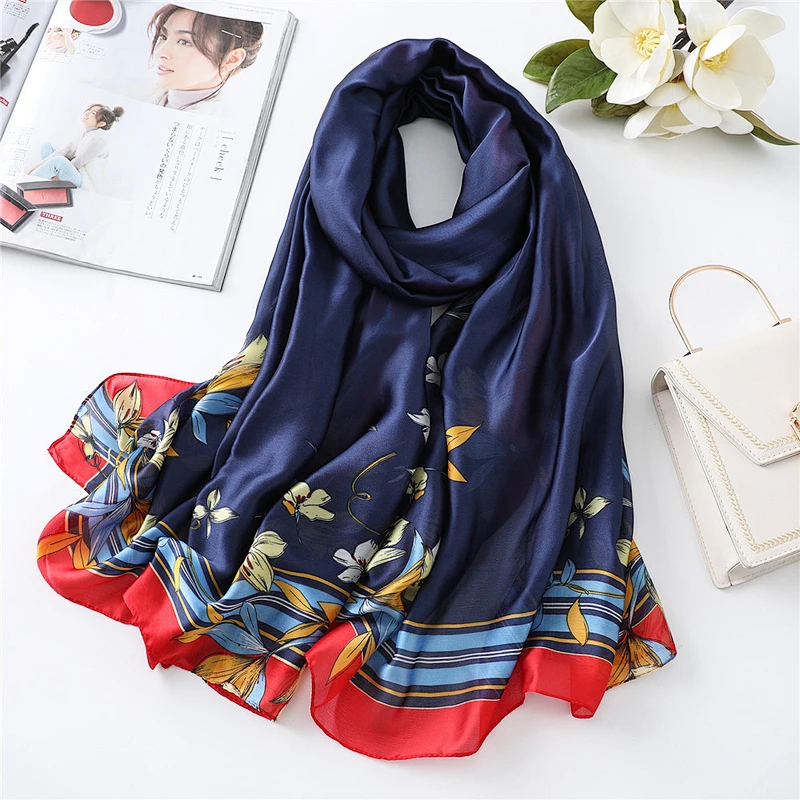 2020 New Elegant Lady Summer Shade Sunscreen Floral Printing Beach Towel Wholesale Silk Shawl Towel