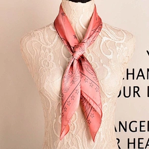 Elegant Print Small Square Scarf Soft Pink Women'S Silk Scarf Can Be Customized