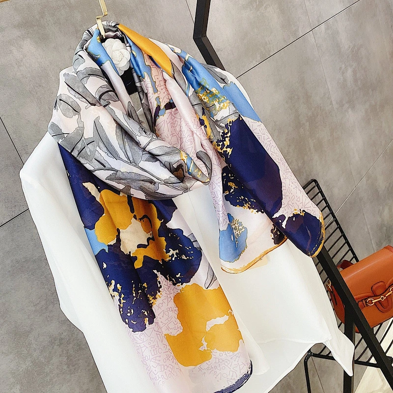 2020 Autumn Winter New Brand Silk Scarf Women Beautiful Printing Luxury Silk Shawl Gift Scarf Wholesale