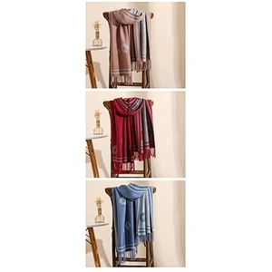 Small Daisy Flower Cashmere Scarf Female Winter Korean Version Double-Sided Printing Student Warm Tassel Scarf