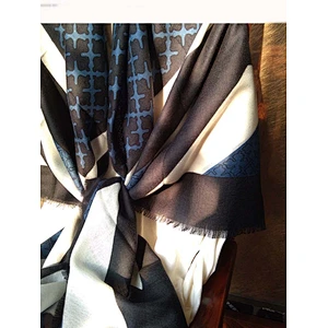 Wholesale autumn and winter new wool printing four-leaf clover big shawl cold wind warm air conditioning sunscreen shawl