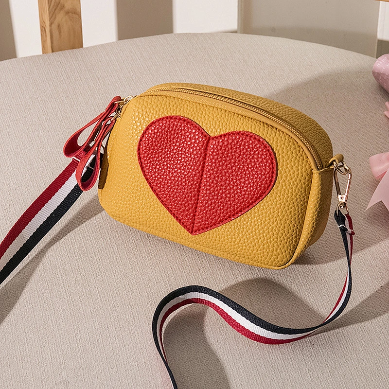 Love Female 2020 Wholesale Spring Summer New Korean Fashion Trendy One-Shoulder Messenger Bag Small Crossbody Bag