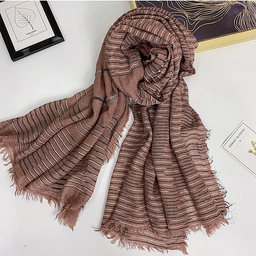 2020 Factory Wholesale Women Wool Blended Spring Autumn Simple Fashion Wild Feather Yarn Classic Scarf
