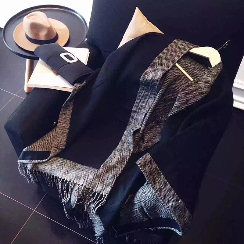 Western Hot Style Shawl Retro Black And Gray Color Matching Cashmere Thickened Double-Sided Split Scarf Cloak