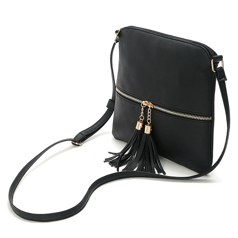 2020 Hot Sale Fashion Hollow Out Small Size Portable Ladies Messenger Bag For Carrying Mobile Phone And Cosmetic