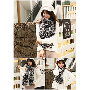 Variety Of Styles 2020 Europe Thick Warm Women Shawl Mid-Length Trend Cashmere Scarf