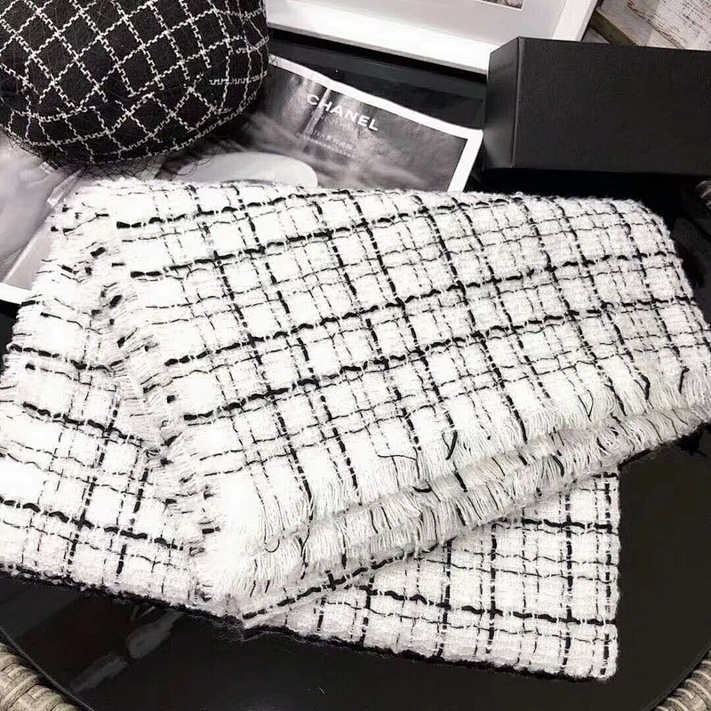 Black And White Striped Roving Lattice Small Cashmere Shawl Autumn Winter Lovers Thick Warmth Scarf Women