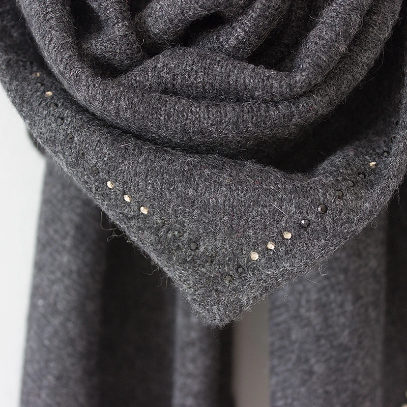 Low MOQ Warmer Cashmere Knitting Triangle Towel Ladies Cashmere Scarves Shawls With Hot Drilling