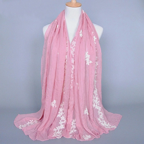 Wholesale 2020 Hot Sale Cheap Infinity Scarf Women Hijab Pleated Cotton Crinkle Scarf