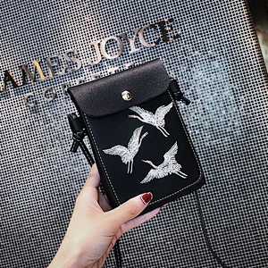 2020 New Student Handbags Fashion Simple Fresh Forest Embroidery Retro Personality Mobile Phone Bag