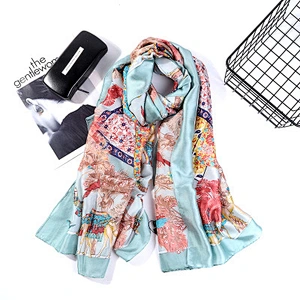 Spring and summer new ladies color contrast camel retro design printed silk sunscreen shawl scarf