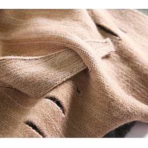 2021 Autumn Winter Plain Color New Ladies Triangle Small Scarf Perforated Hollow Shawl Scarf