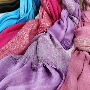 Wholesale Fringed Gold Silk Plain Color Breathable Cotton Muslim Scarf