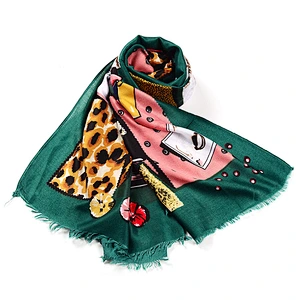 The new color-contrasting printed shawl ladies decoration thickened wild scarf sunscreen shawl scarf